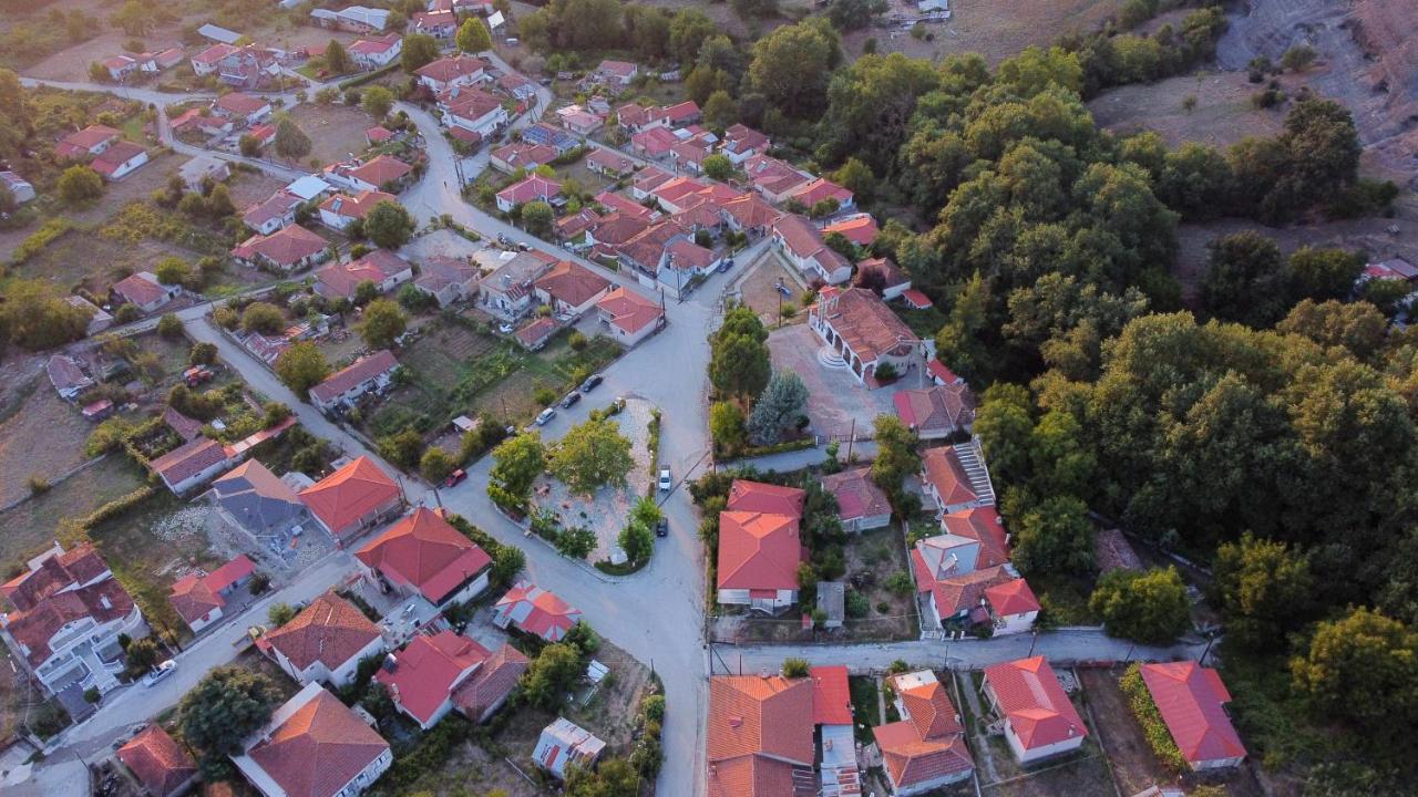 Arados Family Residence Kalampáka Ngoại thất bức ảnh