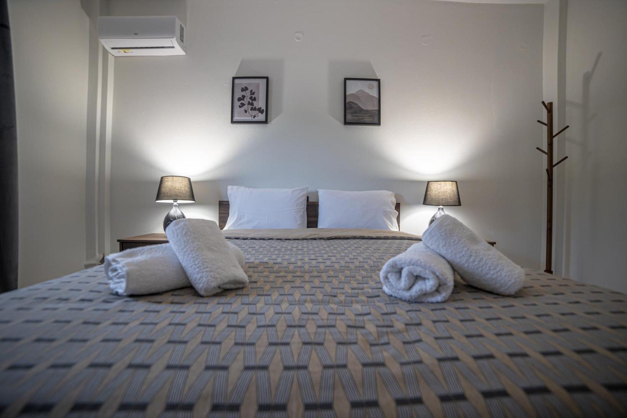 Arados Family Residence Kalampáka Ngoại thất bức ảnh