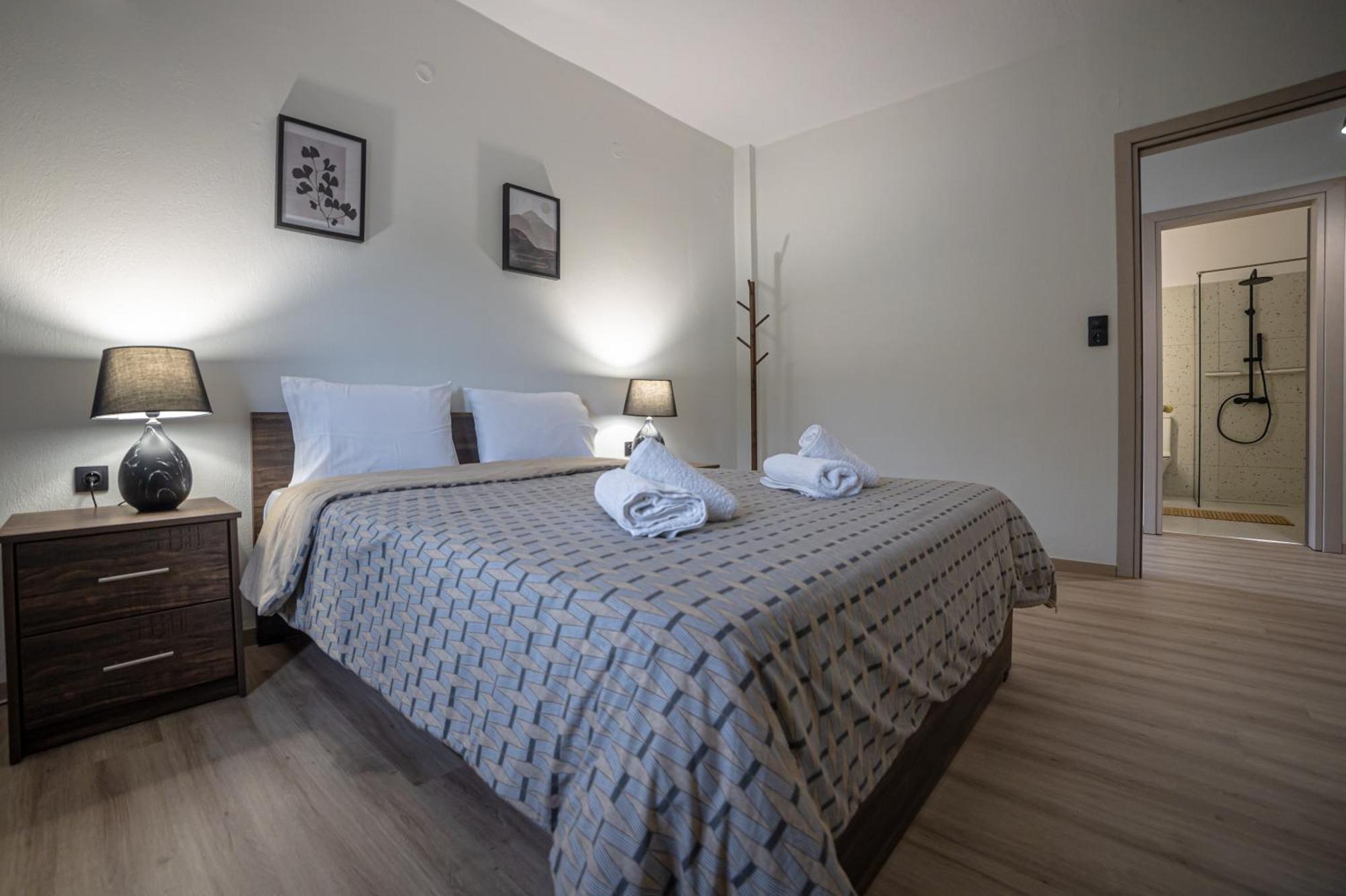 Arados Family Residence Kalampáka Ngoại thất bức ảnh